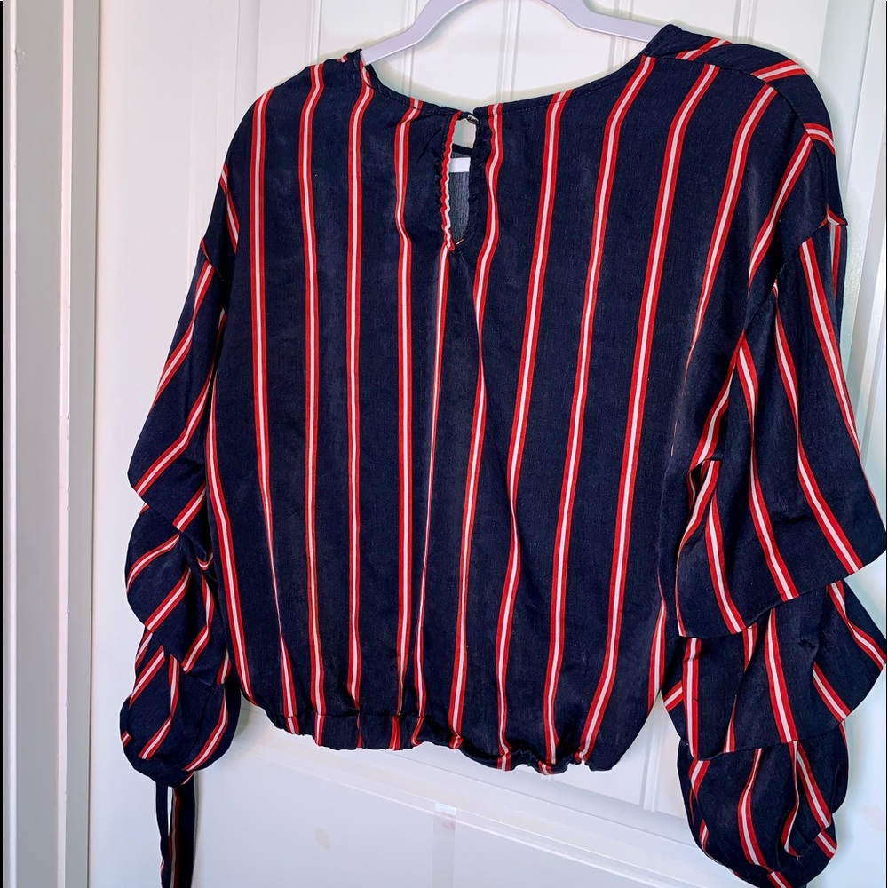 Ruffled sleeved dress shirt